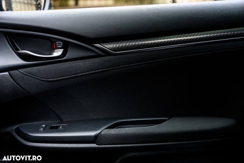 Honda Civic 1.5 VTEC Turbo Sport Plus - 36