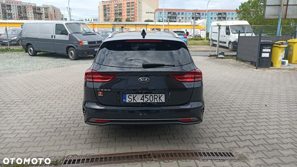 Kia Ceed 1.4 T-GDI L Business Line Plus DCT - 4