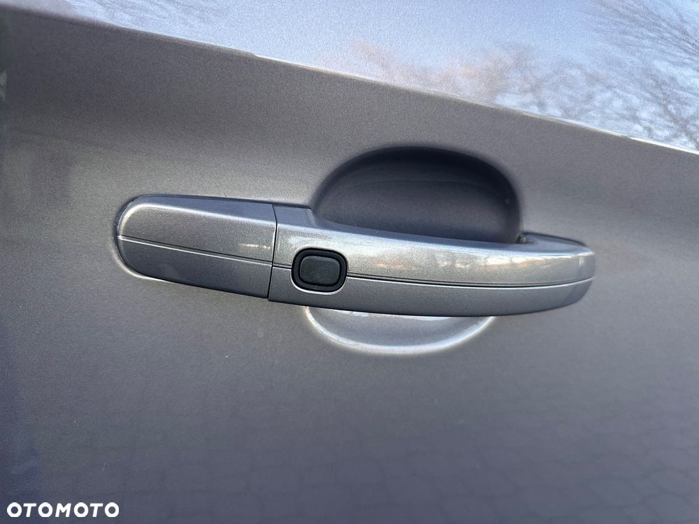 Ford Kuga 2.0 TDCi 4x4 Titanium - 12