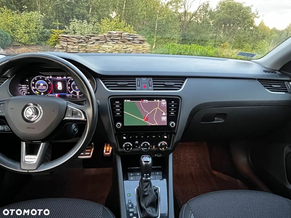 Skoda Octavia 2.0 TSI 4x4 Scout DSG - 7