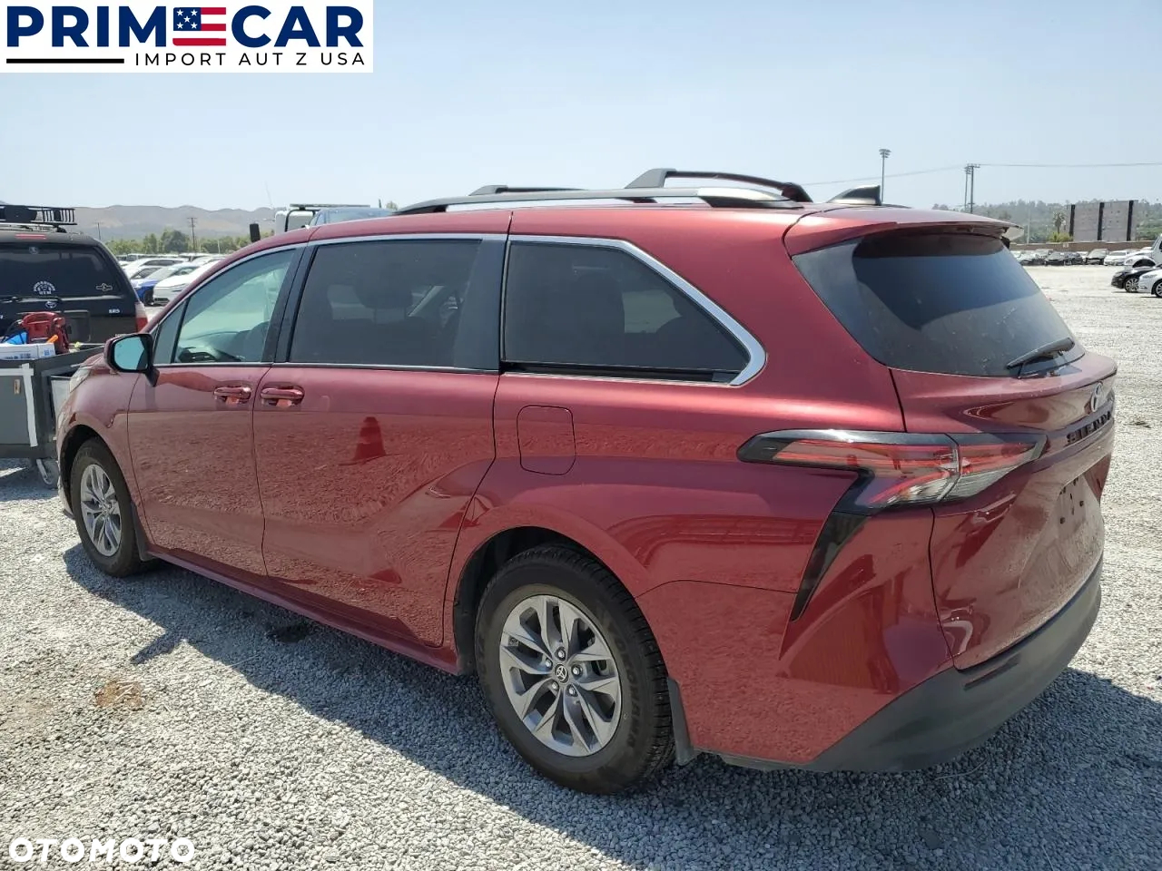 Toyota Sienna - 2