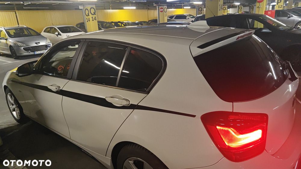 BMW Seria 1 114i Sport Line - 26