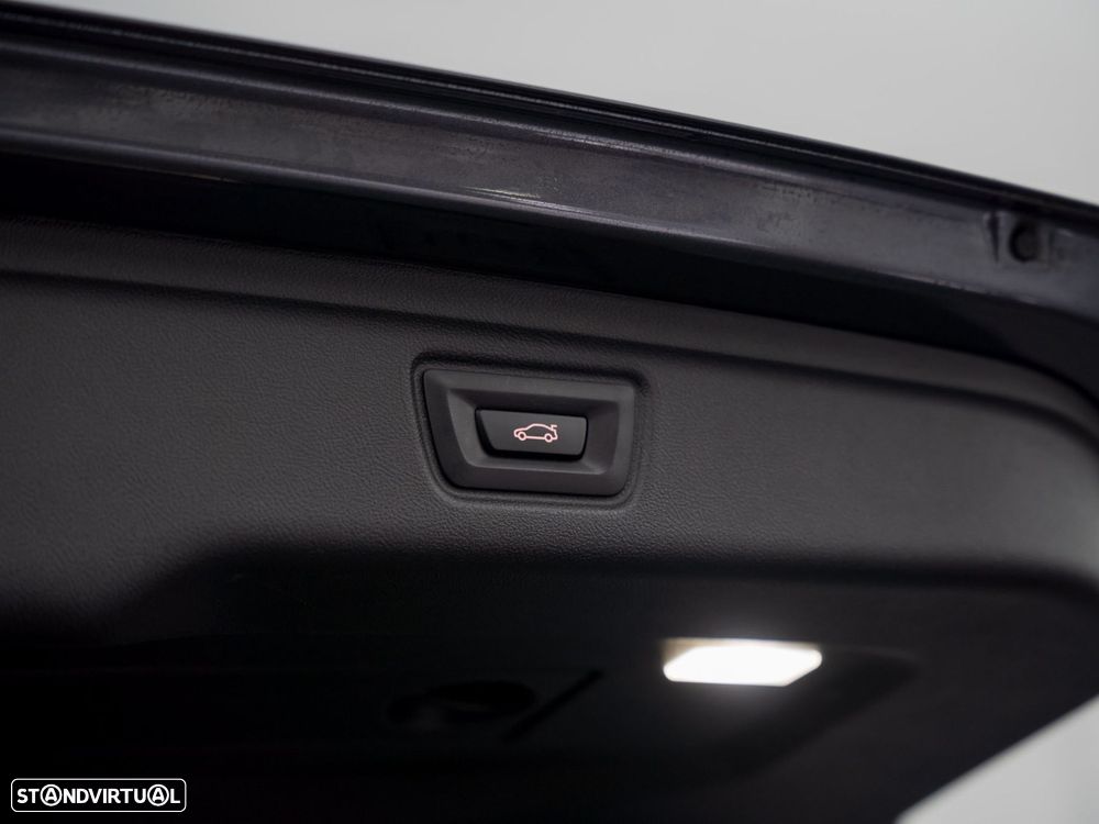 BMW 320 e Corporate Edition Auto - 13