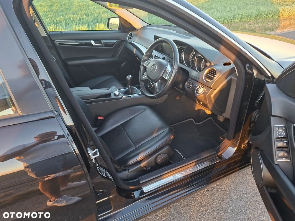 Mercedes-Benz Klasa C 220 CDI DPF (BlueEFFICIENCY) - 15