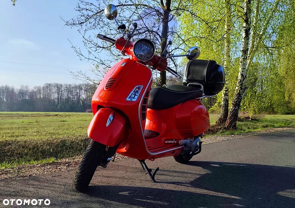 Vespa GTS - 7