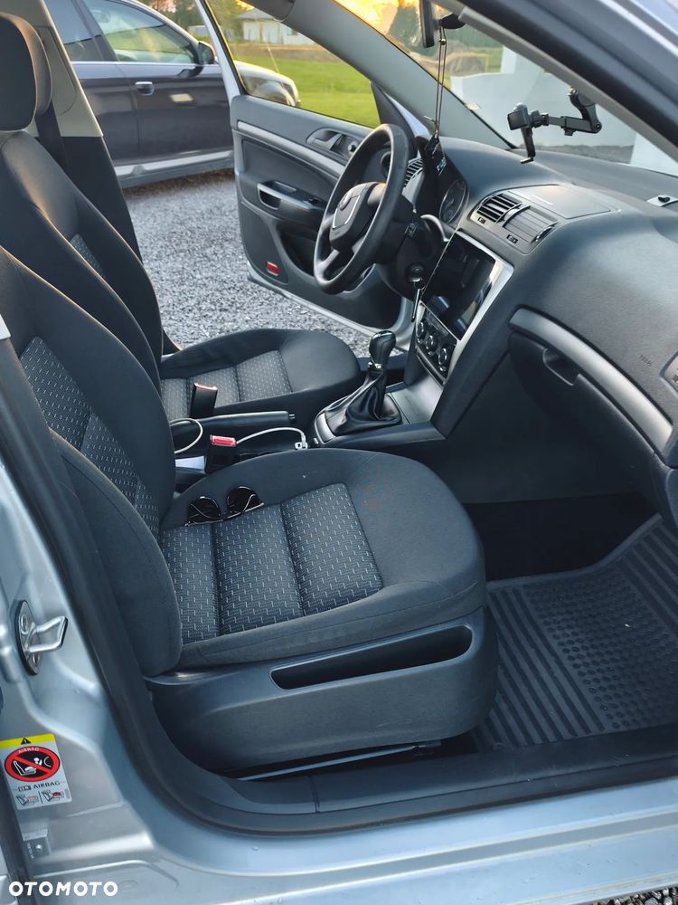 Skoda Octavia 1.6 Family Plus - 27