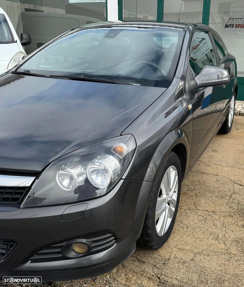 Opel Astra GTC 1.9 CDTi - 3