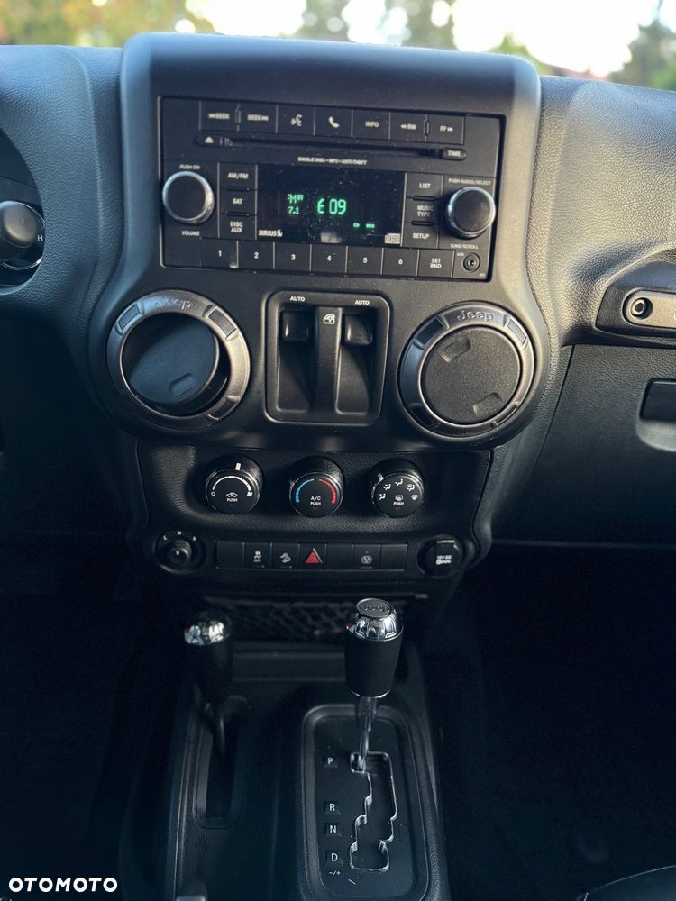 Jeep Wrangler 3.6 Sahara - 23