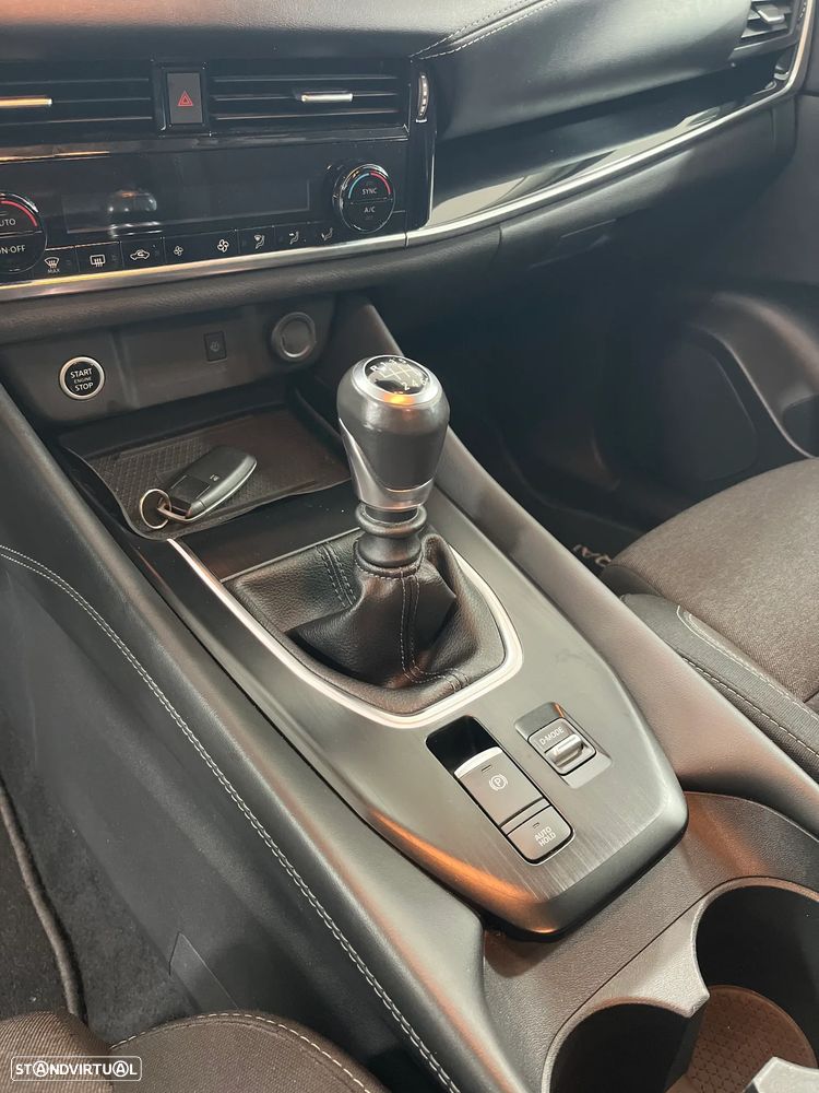 Nissan Qashqai 1.3 DIG-T N-Connecta LED - 9
