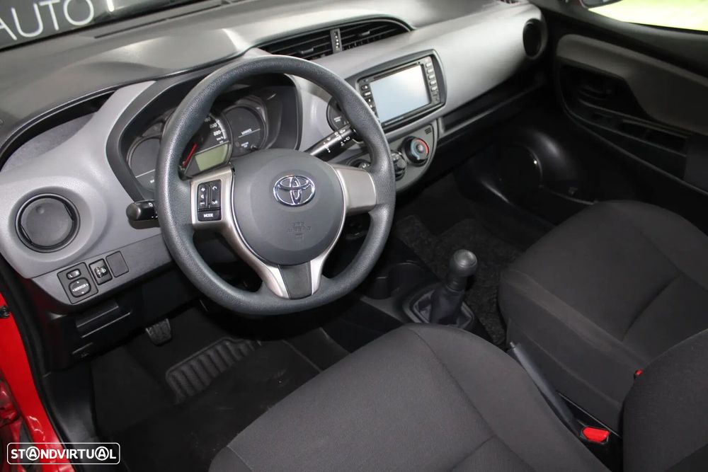 Toyota Yaris - 12