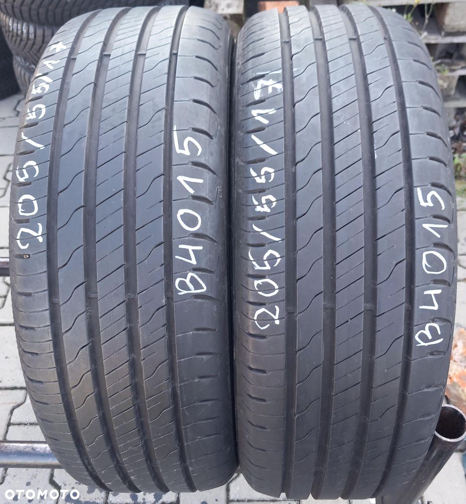 205/55/17 Goodyear Efficient Grip Performance 2 95V - 1