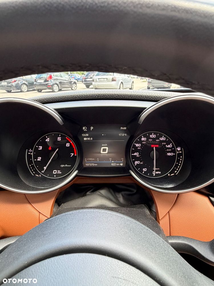 Alfa Romeo Giulia 2.0 Turbo 16V AT8 Veloce Ti - 17