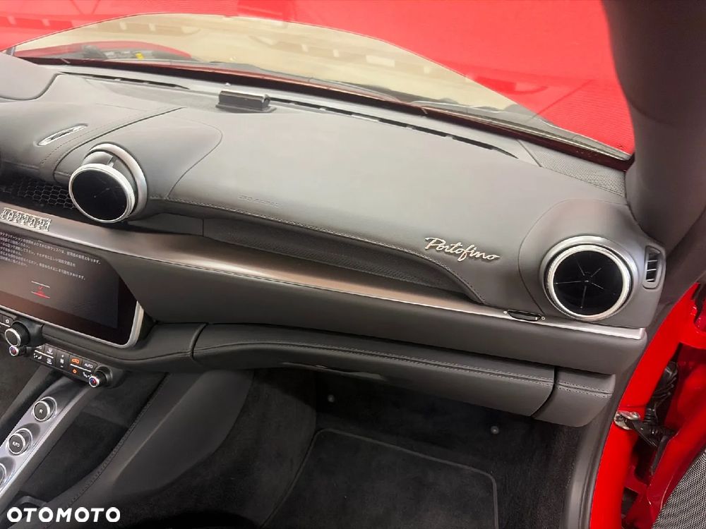 Ferrari Portofino - 12