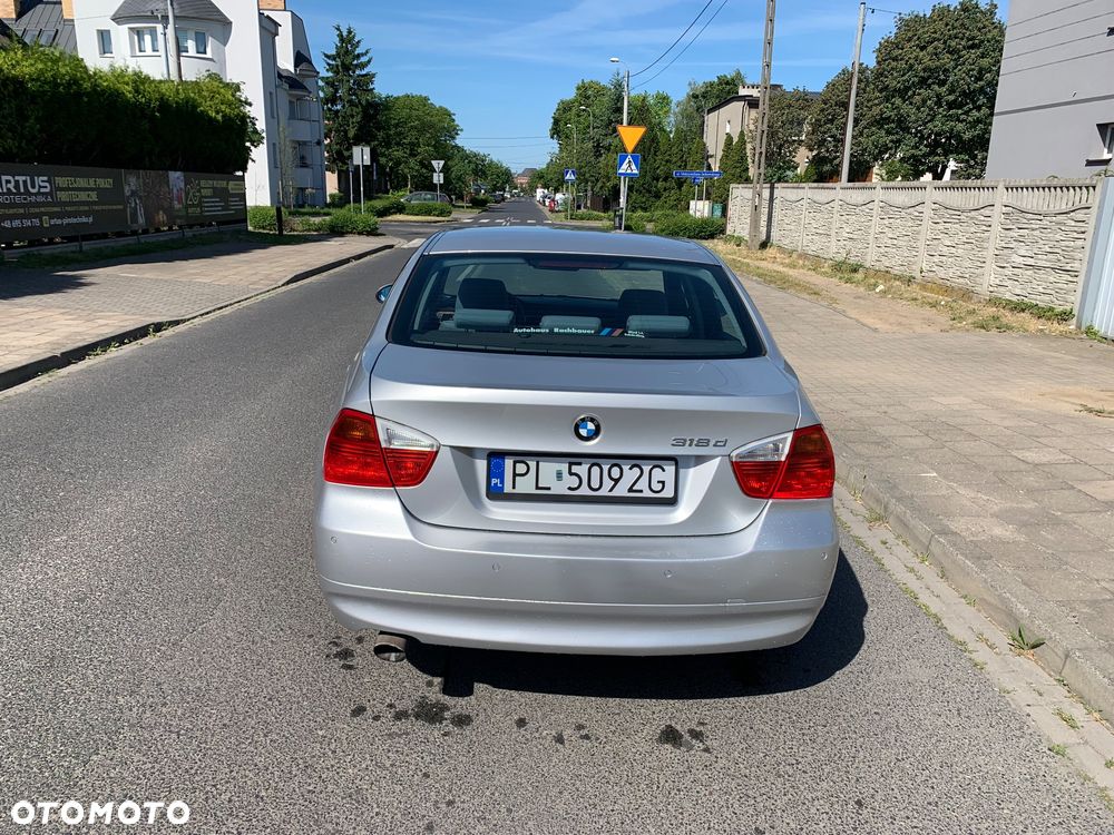 BMW Seria 3 318d - 5