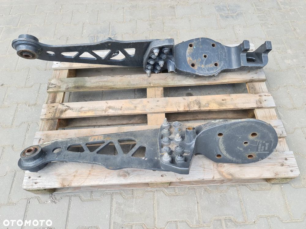 Mocowanie podstawa poduszki delfin low deck RENAULT RANGE T - 1