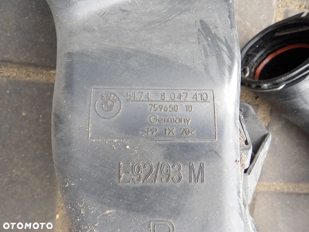 BMW - E92,E93 - WLOT , KANAŁ POWIETRZA HAMULCE - PRAWY/LEWY - CENA ZA 1 SZT - 8047410  8047409 - 2