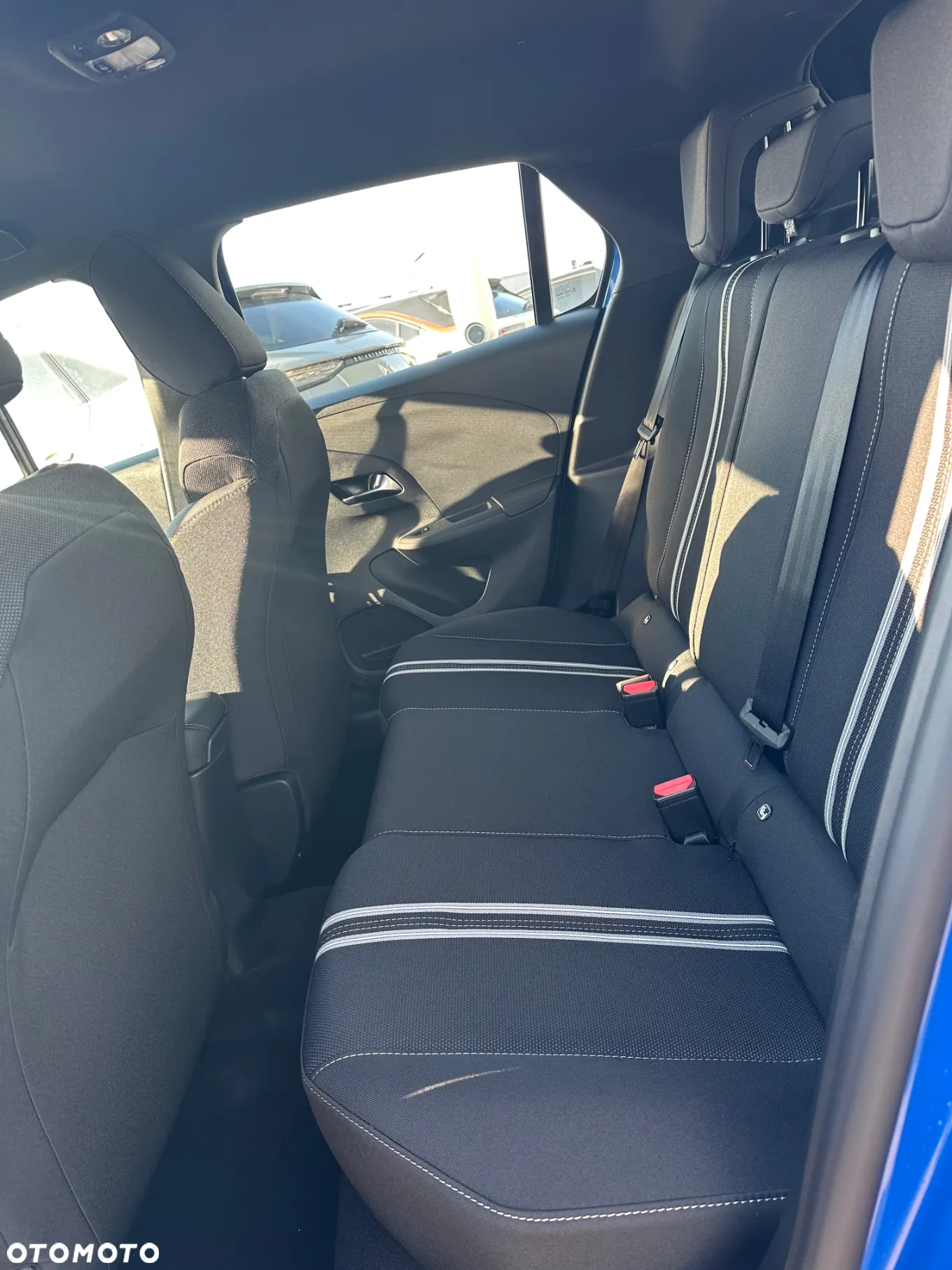 Opel Corsa 1.2 GS S&S - 8