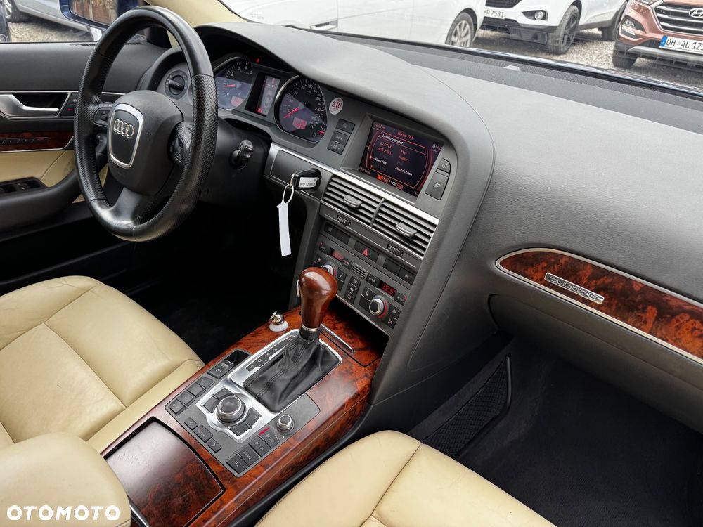 Audi A6 Avant 4.2 quattro tiptronic - 38