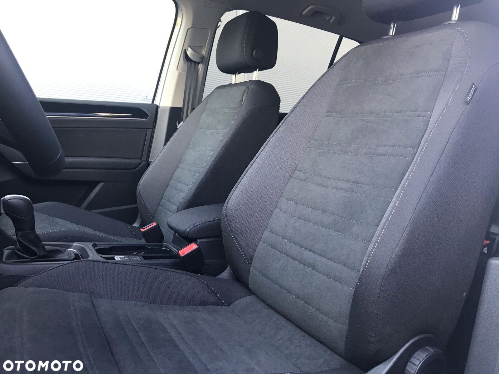 Volkswagen Touran 1.5 TSI EVO Comfortline Plus DSG - 9