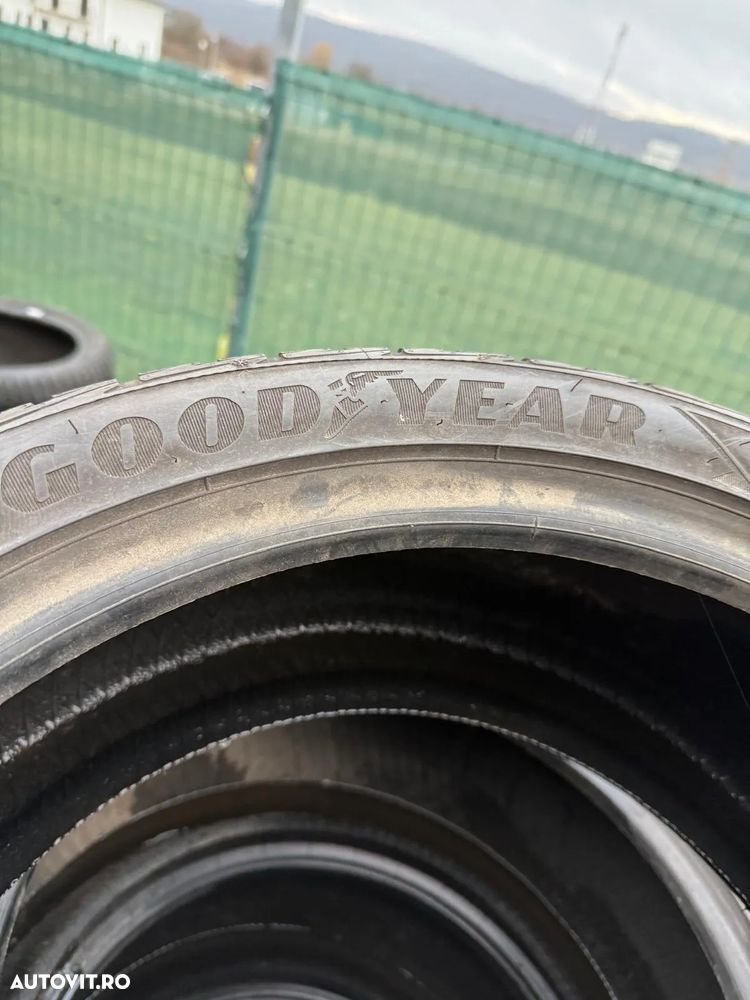 255 40 R19 IARNA GOODYEAR - 3