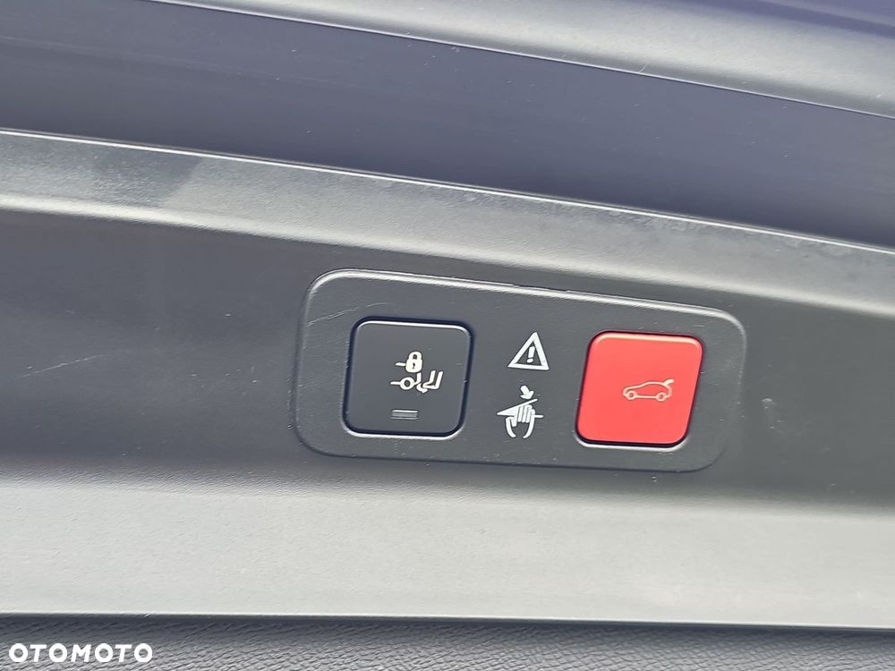 Peugeot 5008 2.0 BlueHDi Allure Pack S&S EAT8 - 26