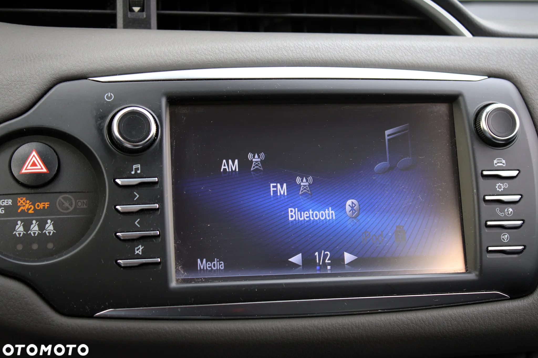 Toyota Yaris 1.5 Premium CVT - 15