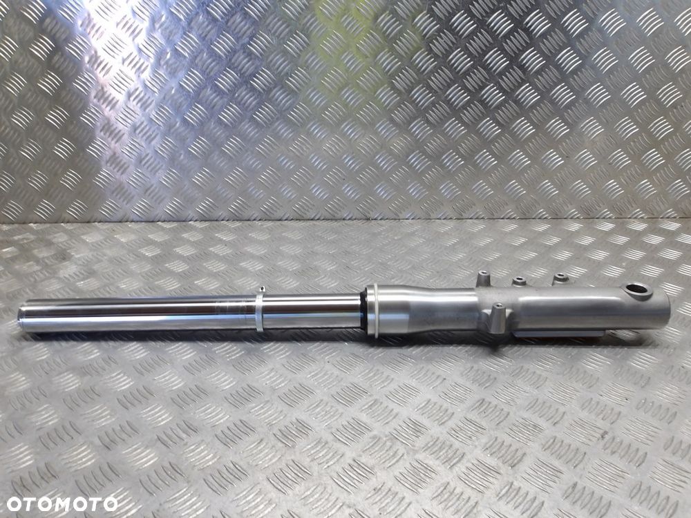 Laga zawieszenia przód prawa SUZUKI VLR 1800 C109R BOULEVARD/INTRUDER 08-13r   PN. 51103-22H00 - 10