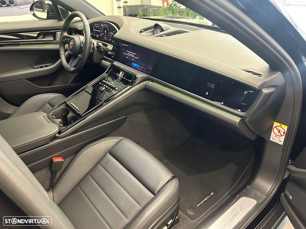 Porsche Panamera 4 E-Hybrid - 22