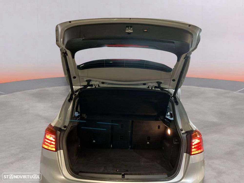 BMW 216 Active Tourer - 23