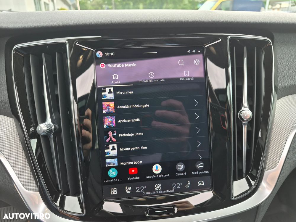 Volvo V60 B4 MHEV AT Plus Dark - 26