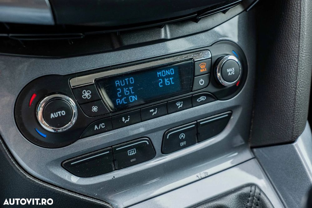 Ford Focus 1.6 EcoBoost Start Stop Titanium - 28
