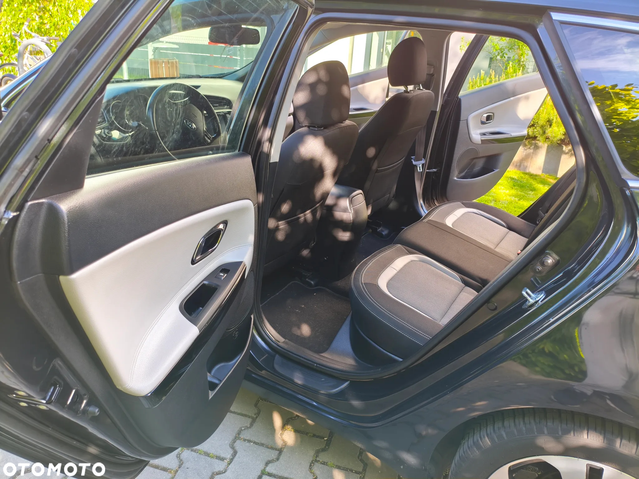 Kia Ceed 1.6 GDI Dream Team Edition - 11
