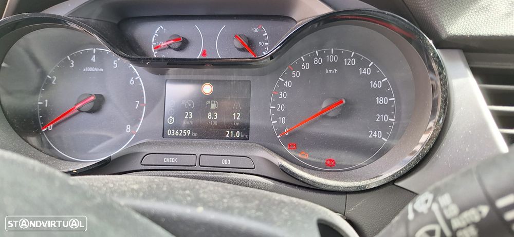 Opel Crossland X - 14