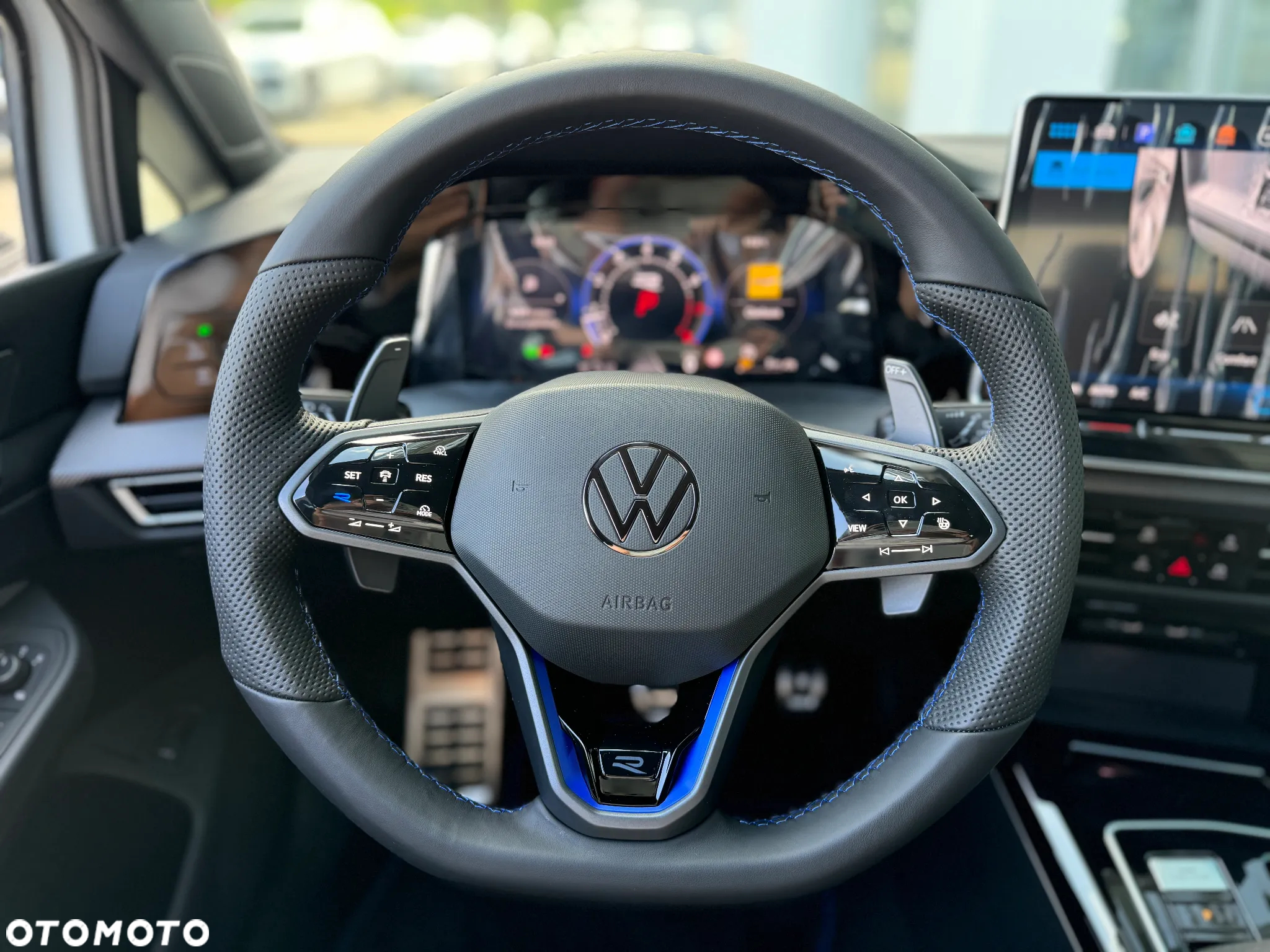 Volkswagen Golf VIII 2.0 TSI 4Motion R DSG - 20