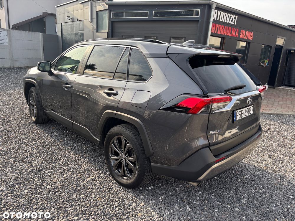 Toyota RAV4 - 11