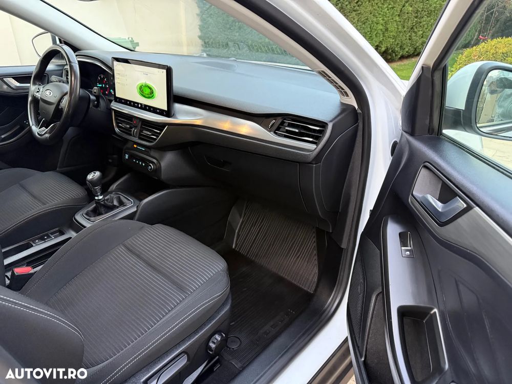 Ford Focus 1.5 EcoBlue Titanium - 11