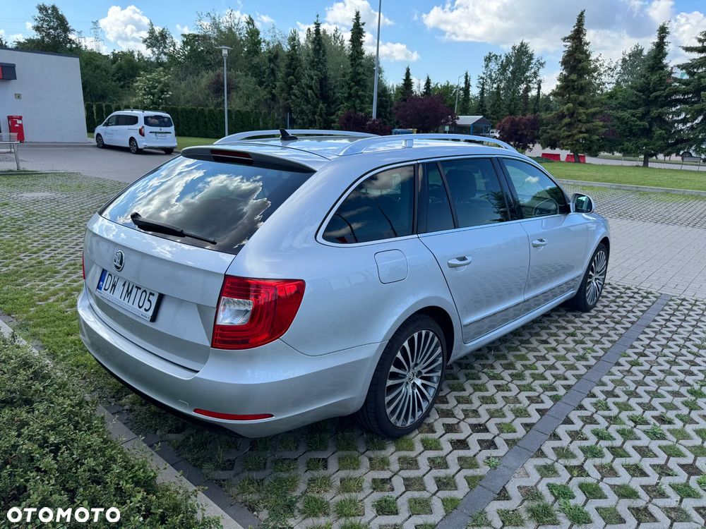 Skoda Superb 2.0 TDI 4x4 L&K DSG - 6