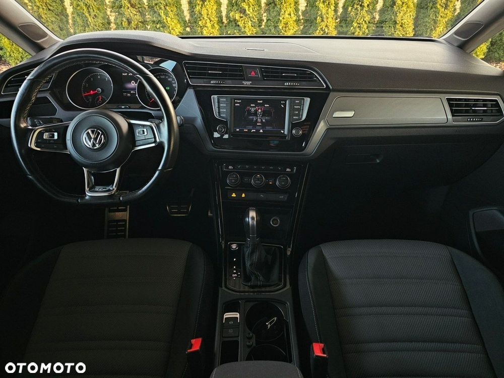 Volkswagen Touran - 24