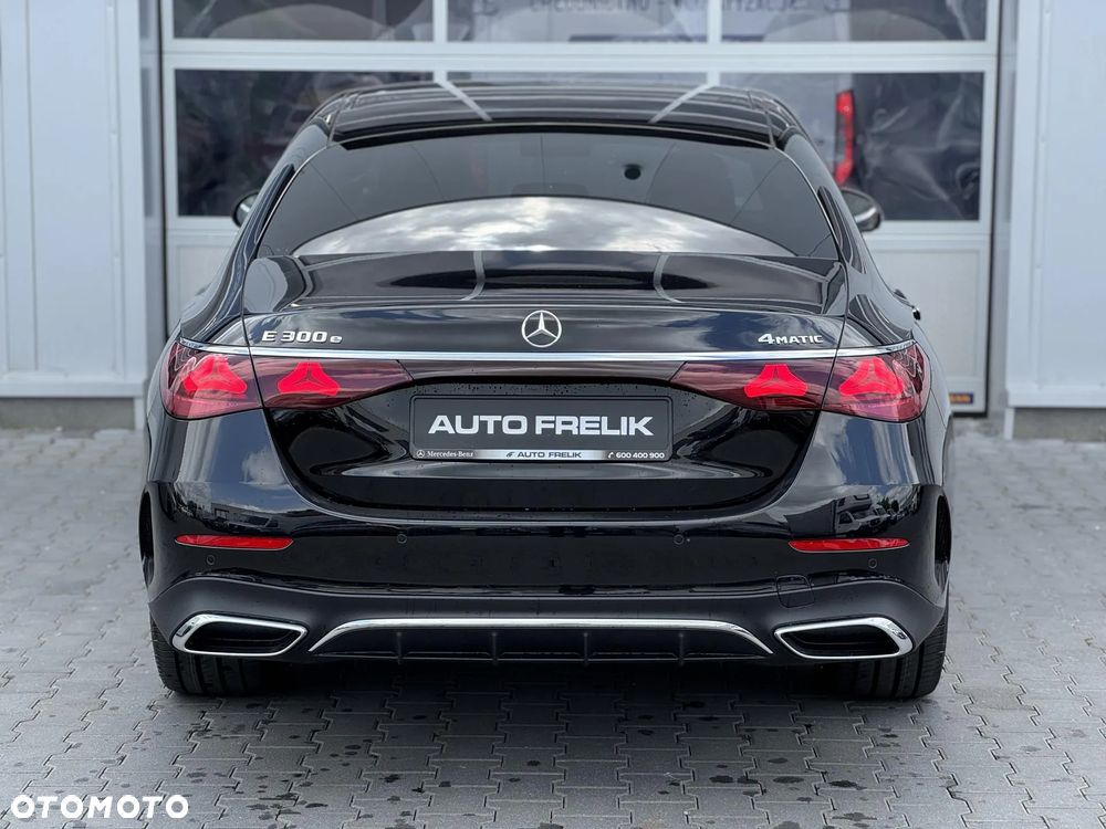 Mercedes-Benz Klasa E 300 PHEV 4-Matic AMG 9G-Tronic - 9