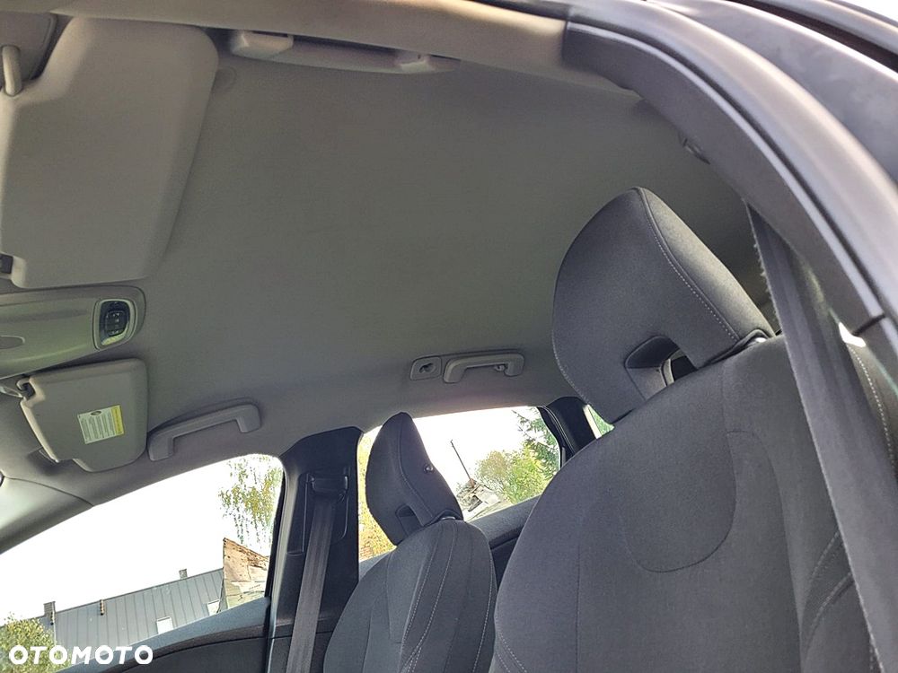 Volvo V40 Cross Country D2 Momentum - 27