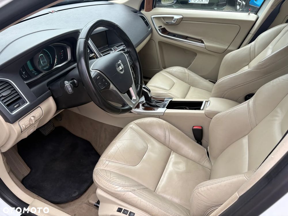 Volvo XC 60 2.4D AWD Summum - 9