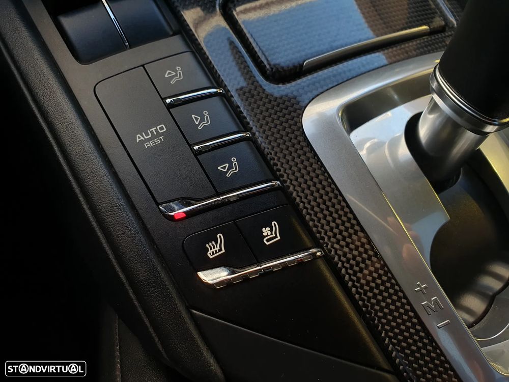 Porsche Cayenne S - 30