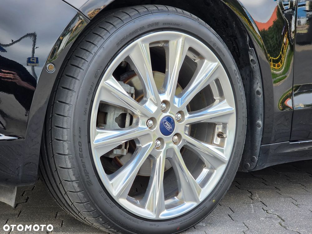 Ford Fusion - 9