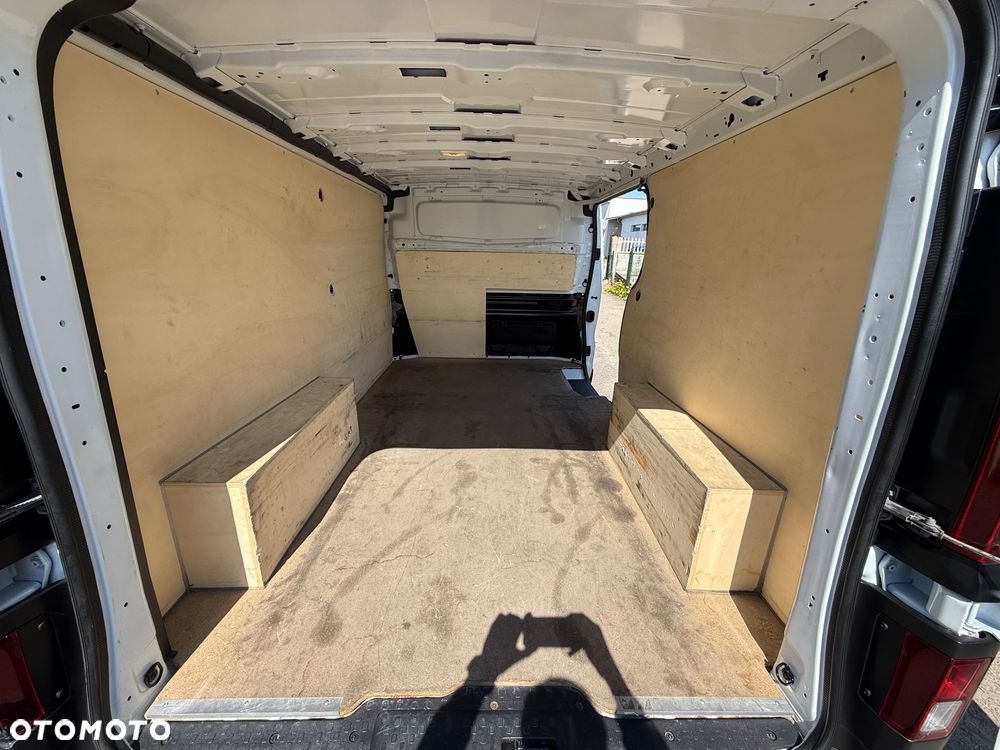 Renault Trafic - 28
