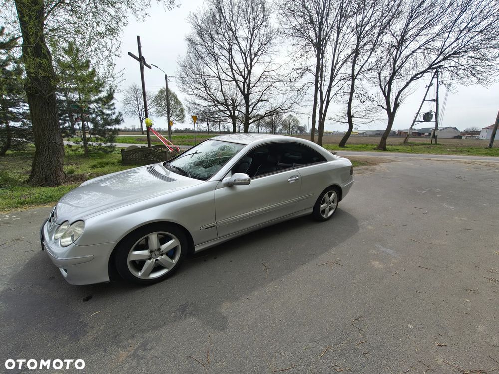 Mercedes-Benz CLK - 9