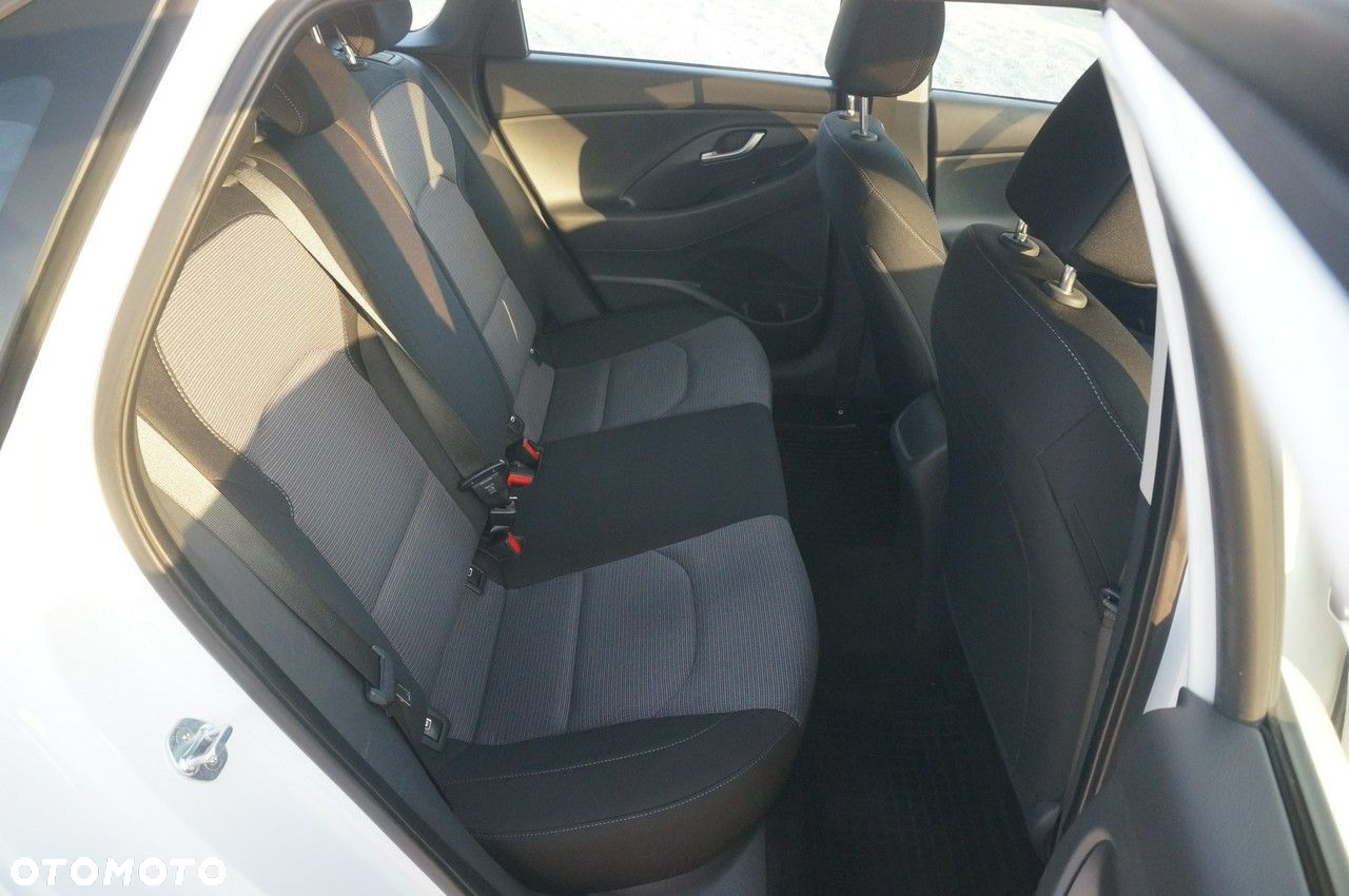 Hyundai i30 - 32