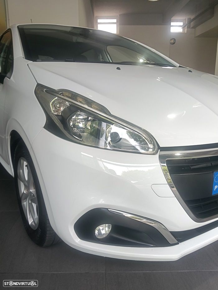 Peugeot 208 1.2 PureTech Style - 11