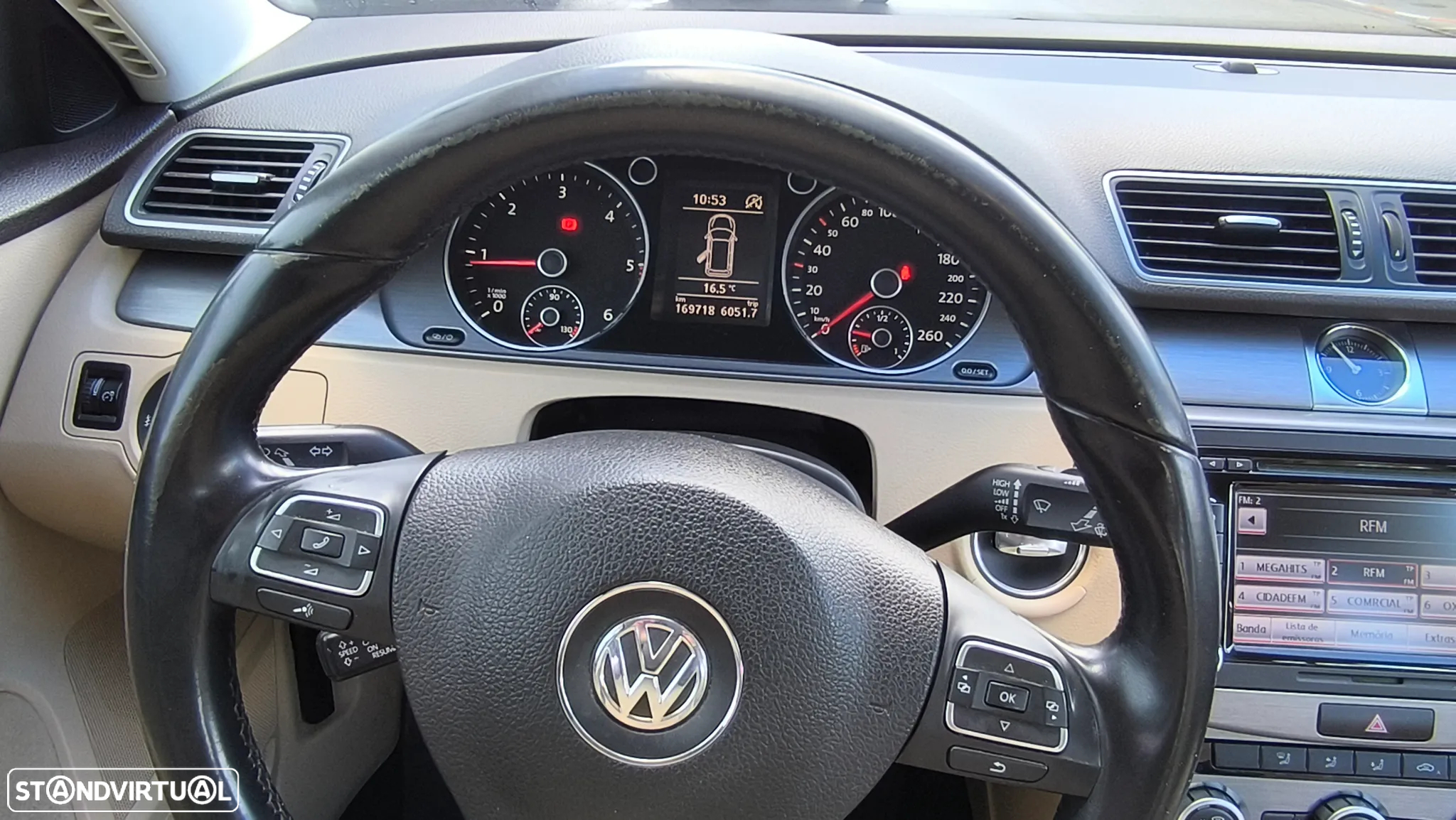 VW Passat Variant 2.0 TDi Edition Con.BM - 18