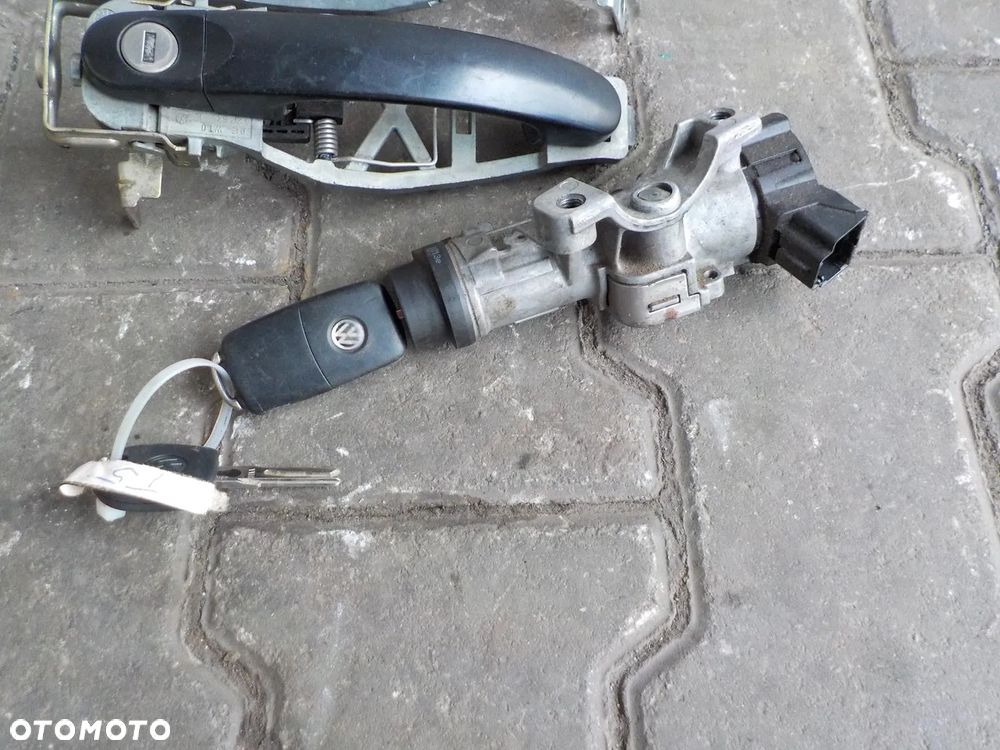 VW T5 LIFT STACYJKA  KLAMKA LEWA PRAWA WKŁADKA - 4