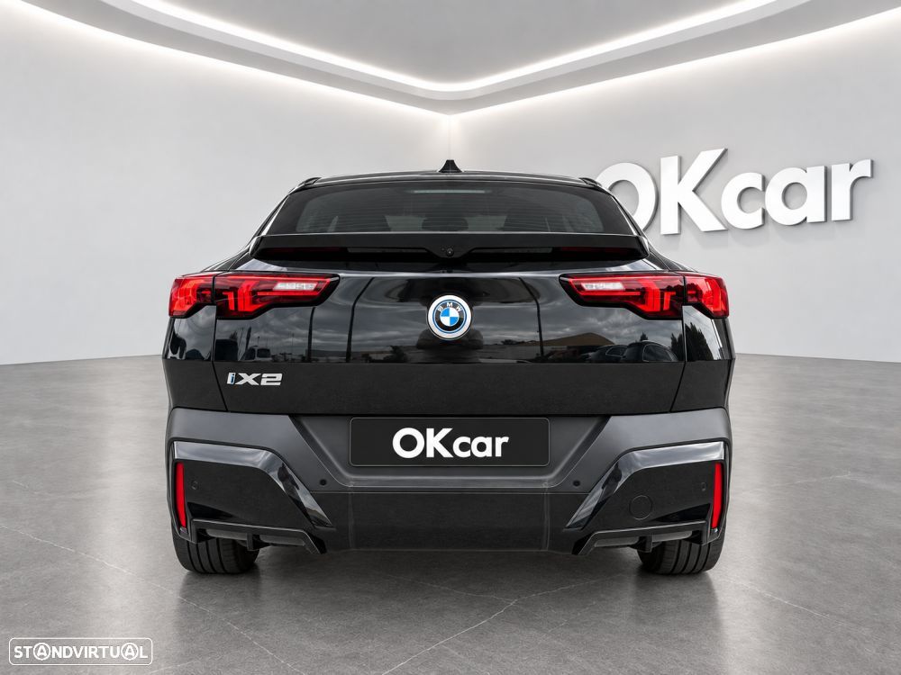 BMW iX2 eDrive20 - 13